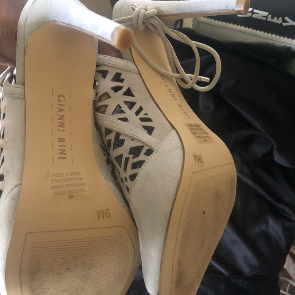 Sandals - Picture 4 of 4